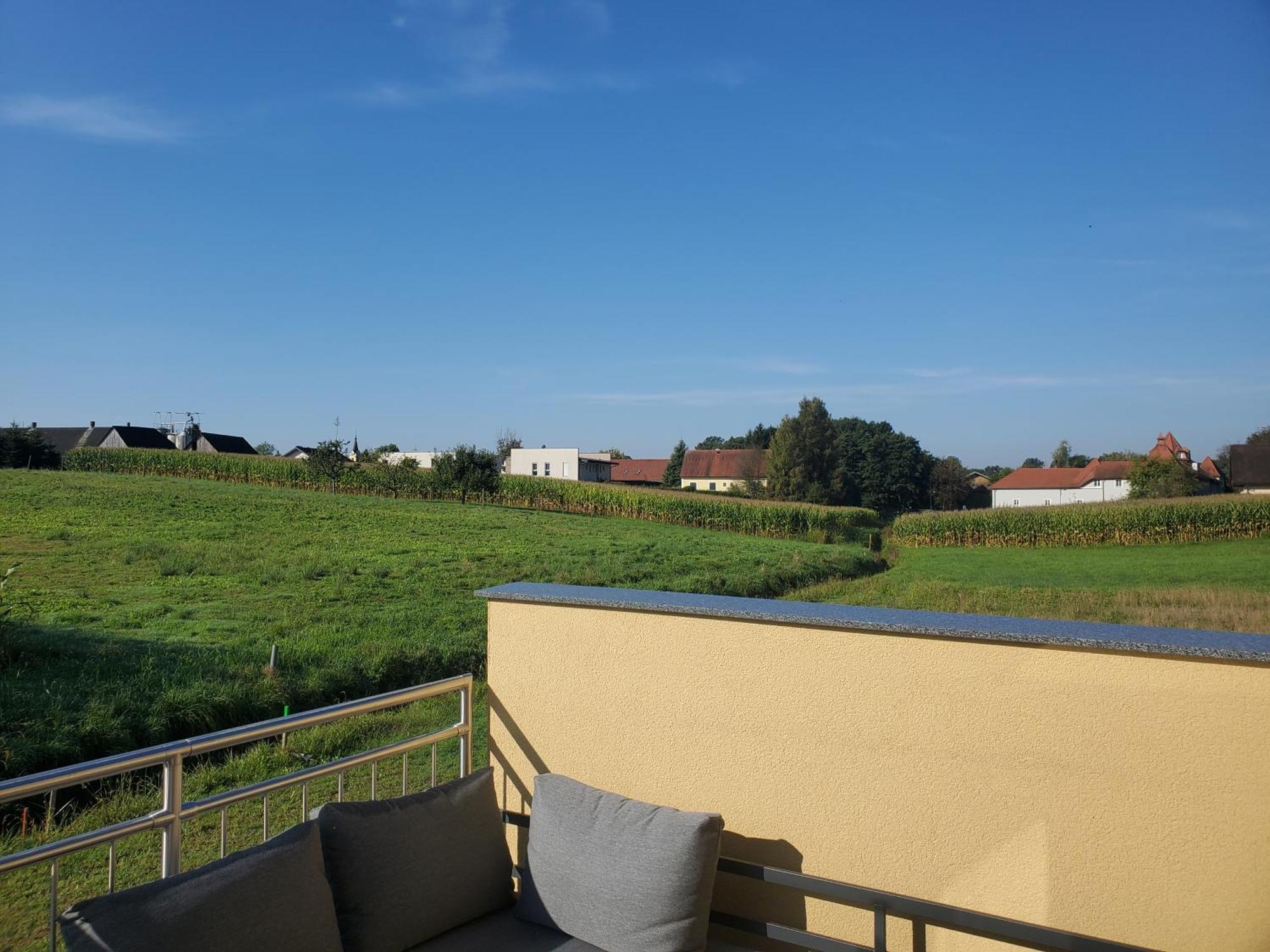 Appartement Herzer Gabersdorf ภายนอก รูปภาพ